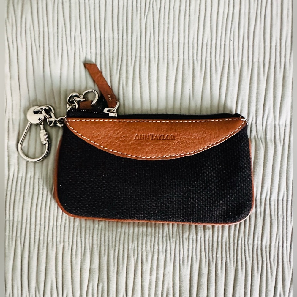Ann Taylor Black and Tan Wristlet / Coin Purse